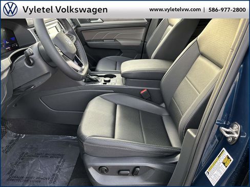 Certified 2023 Volkswagen Atlas Cross Sport SE image 18