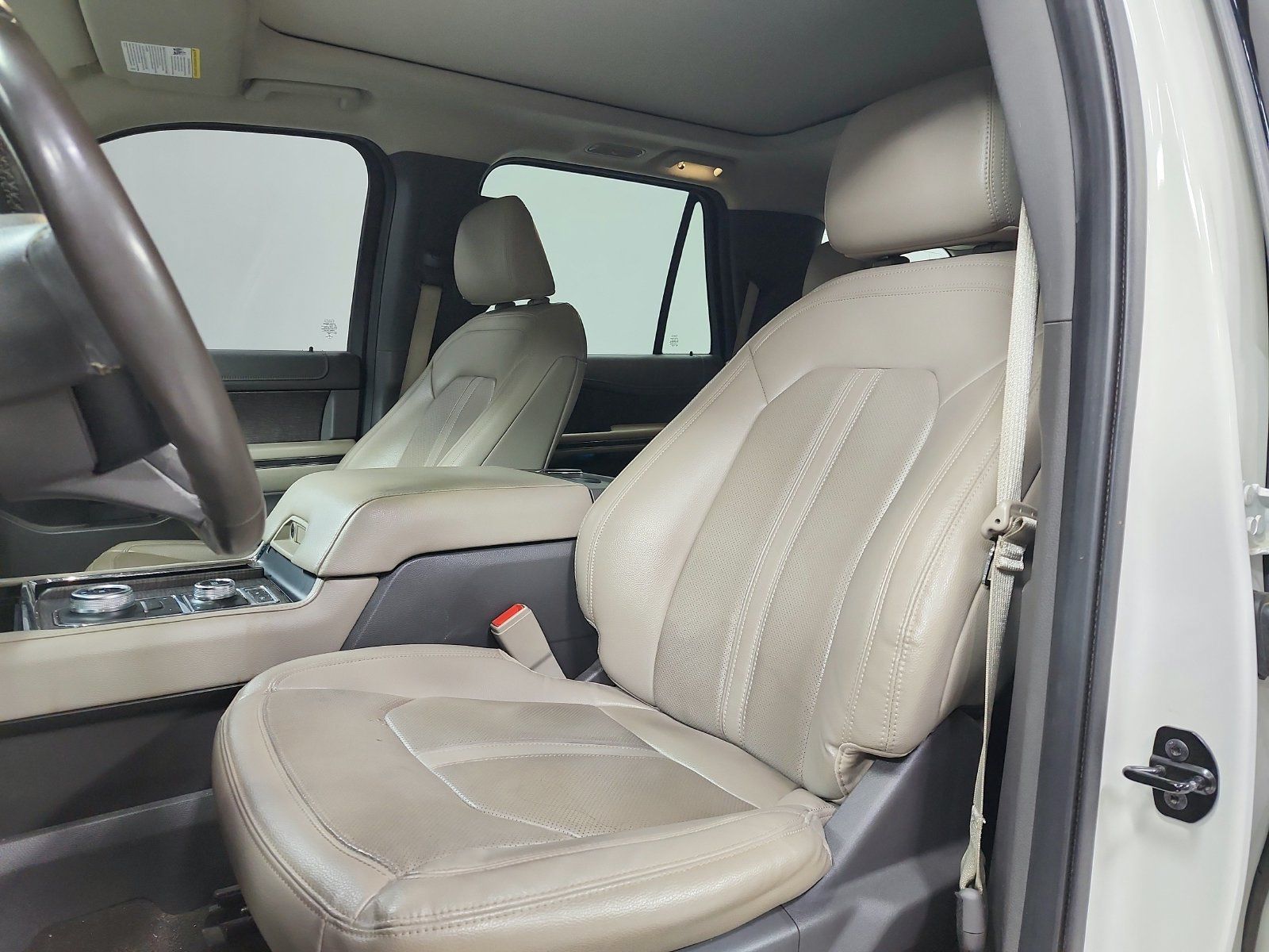 Used 2021 Ford Expedition Limited AWD/4WD image 10