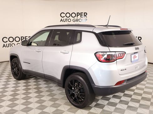 Used 2025 Jeep Compass Latitude w/ Altitude Special Edition AWD/4WD image 21
