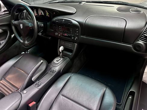 Used 2000 Porsche 911 Cabriolet image 24