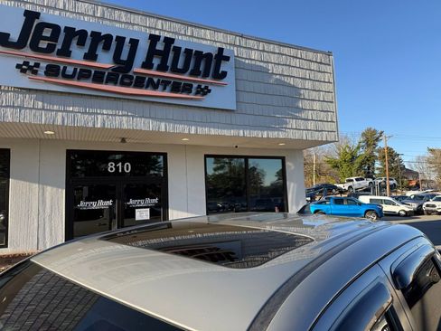 Used 2019 Toyota Tacoma TRD Off-Road image 12