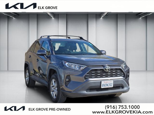 Used 2021 Toyota RAV4 XLE w/ Convenience Package AWD/4WD image 1