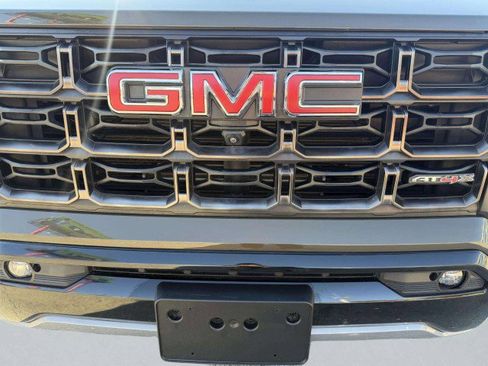 Used 2024 GMC Canyon AT4X image 13