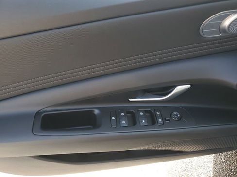 New 2026 Hyundai Elantra Limited FWD image 19