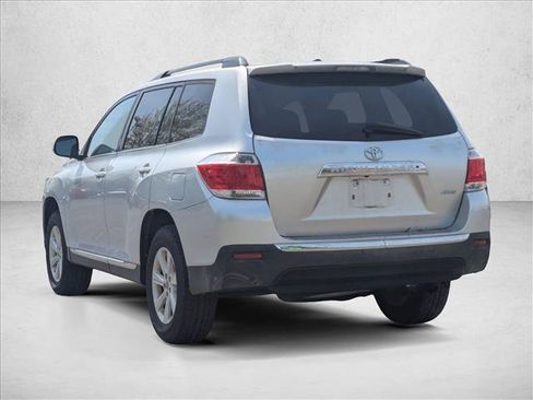 Used 2012 Toyota Highlander SE w/ Tow Pkg AWD/4WD image 7