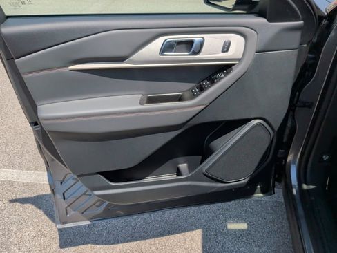 New 2026 Ford Explorer Active RWD image 10