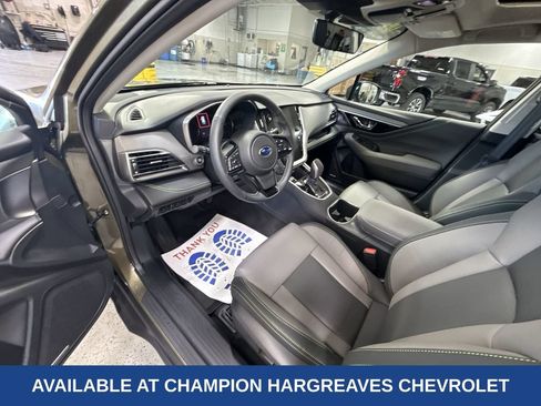 Used 2025 Subaru Outback Onyx Edition AWD/4WD image 13