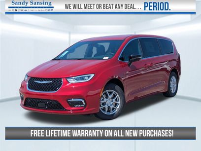 New 2026 Chrysler Pacifica Select