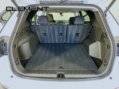 Used 2023 Chevrolet Equinox LT AWD/4WD image 11