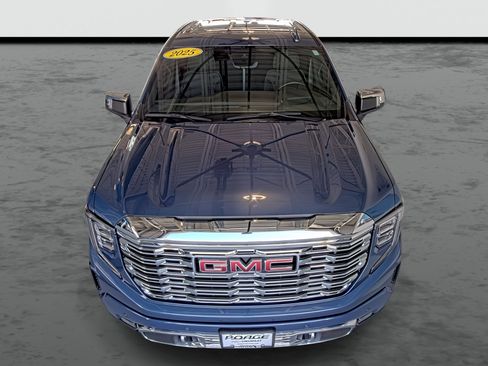 Used 2025 GMC Sierra 1500 Denali w/ Denali Reserve Package AWD/4WD image 6