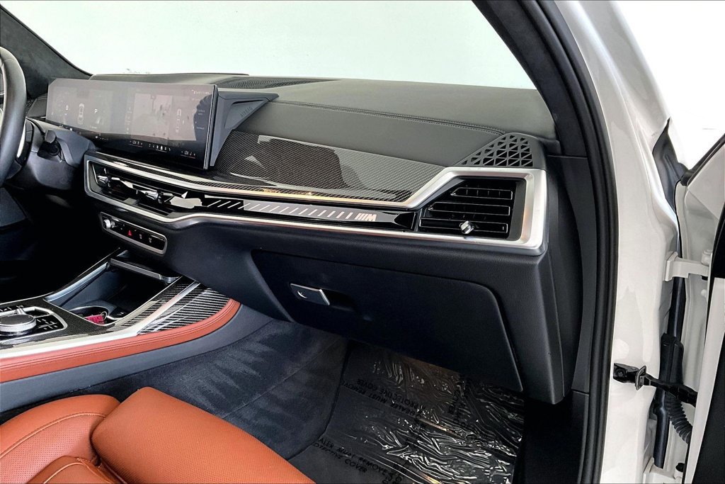 Used 2024 BMW X7 M60i AWD/4WD image 20