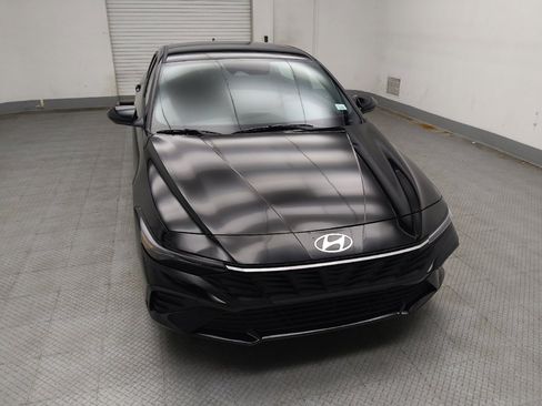 Used 2025 Hyundai Elantra Sport FWD image 14