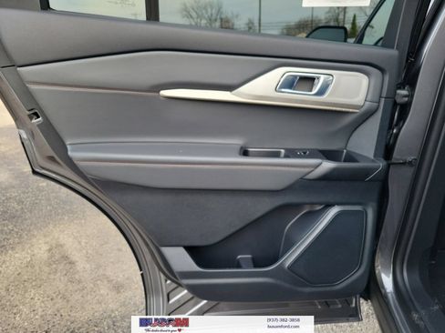 New 2026 Ford Explorer Active w/ Active Comfort Package AWD/4WD image 12