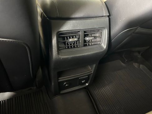 Used 2024 Ford Edge SEL w/ Convenience Package AWD/4WD image 16