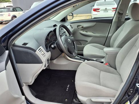 Used 2013 Toyota Corolla L FWD image 10