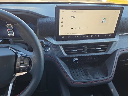 Certified 2025 Ford Explorer ST-Line w/ Premium Package image 16