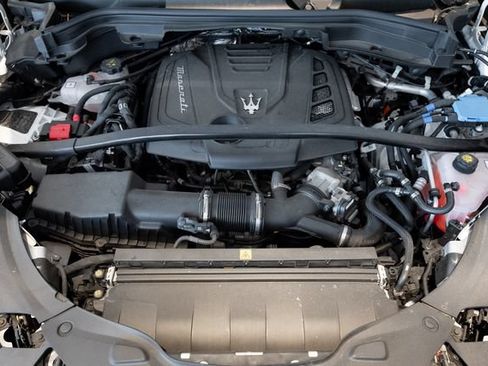 New 2025 Maserati Grecale GT AWD/4WD image 3