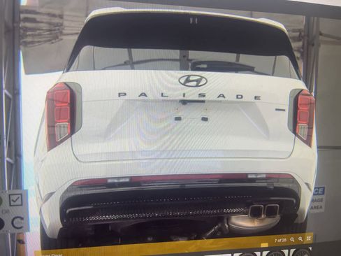 Used 2025 Hyundai Palisade Calligraphy AWD/4WD image 6