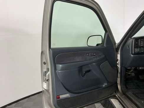 Used 2002 GMC Sierra 2500 SLT w/ SLT Marketing Option Pkg image 11