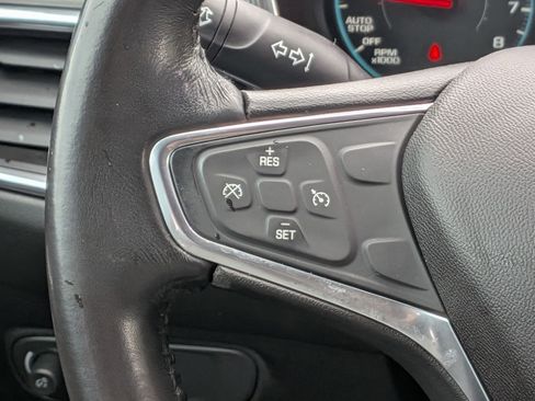 Used 2018 Chevrolet Equinox LT image 17