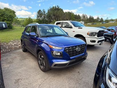 Used 2023 Hyundai Venue SEL
