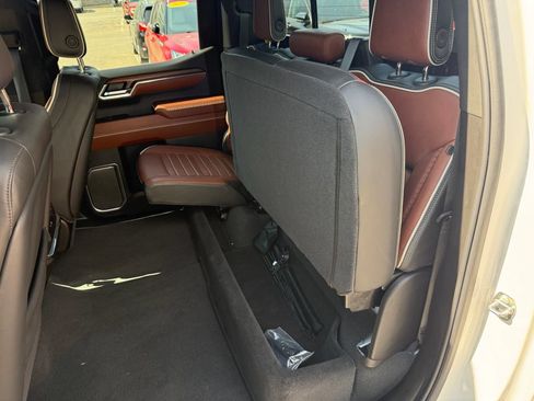 Used 2024 GMC Sierra 1500 Denali Ultimate AWD/4WD image 33