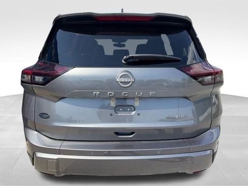 Used 2026 Nissan Rogue SL AWD/4WD image 9
