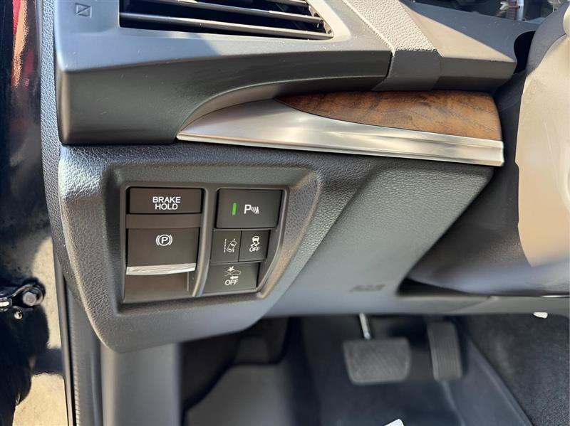Used 2019 Acura MDX w/ Technology Package AWD/4WD image 17