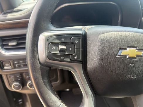 Used 2022 Chevrolet Suburban Premier AWD/4WD image 21