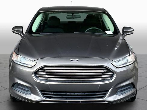 Used 2014 Ford Fusion SE FWD image 3