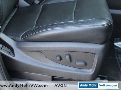 Used 2016 GMC Yukon SLT w/ Open Road Package image 24