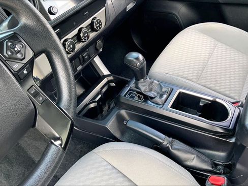 Used 2021 Toyota Tacoma SR w/ SR Convenience Package RWD image 16