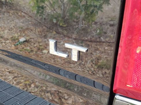 Used 2023 Chevrolet Silverado 1500 LT image 7