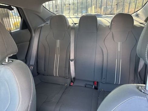 Used 2023 Hyundai Elantra SEL w/ Convenience Package image 28