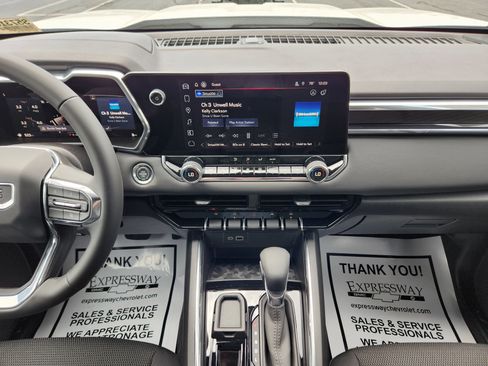 New 2025 GMC Canyon Elevation w/ Convenience Package image 10