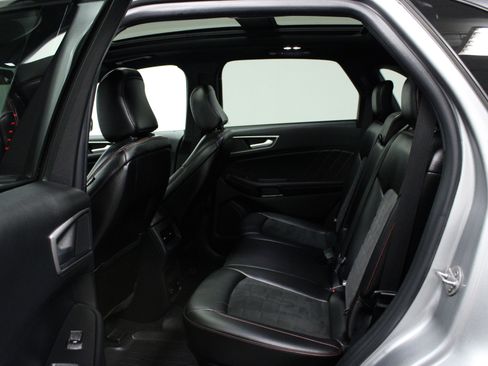 Used 2021 Ford Edge ST-Line w/ Class II Trailer Tow Package image 13