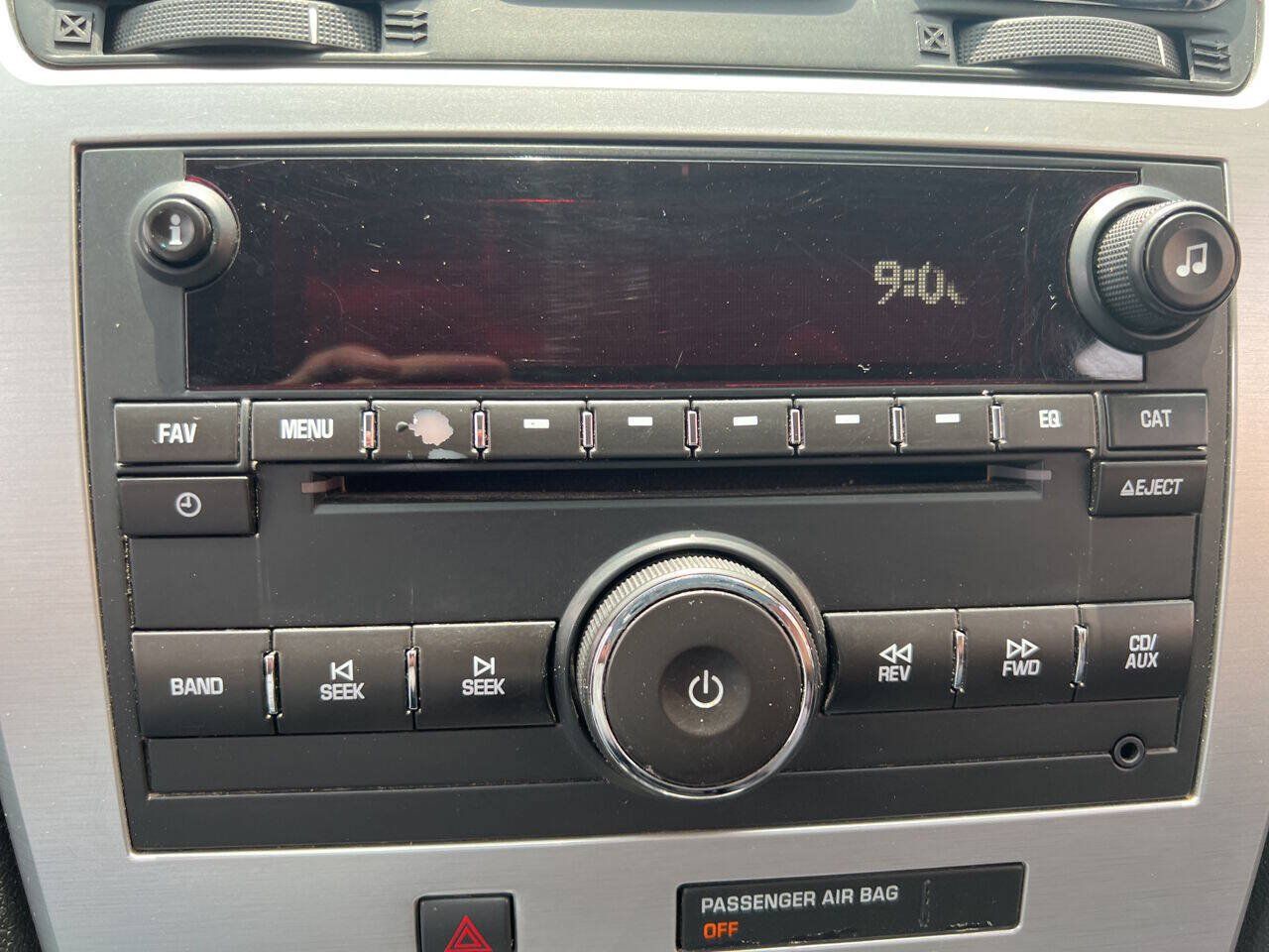 Used 2012 GMC Acadia SLE FWD image 18