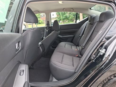 Certified 2025 Nissan Altima 2.5 S FWD image 10