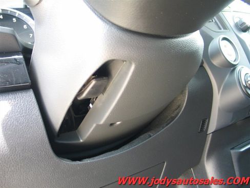Used 2024 Nissan Titan SV AWD/4WD image 7