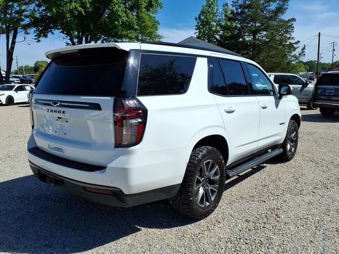 Used 2022 Chevrolet Tahoe Z71 w/ Luxury Package AWD/4WD image 7