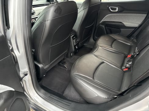Used 2023 Jeep Compass Latitude AWD/4WD image 13