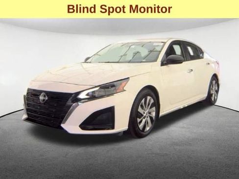 Used 2024 Nissan Altima 2.5 S FWD image 4