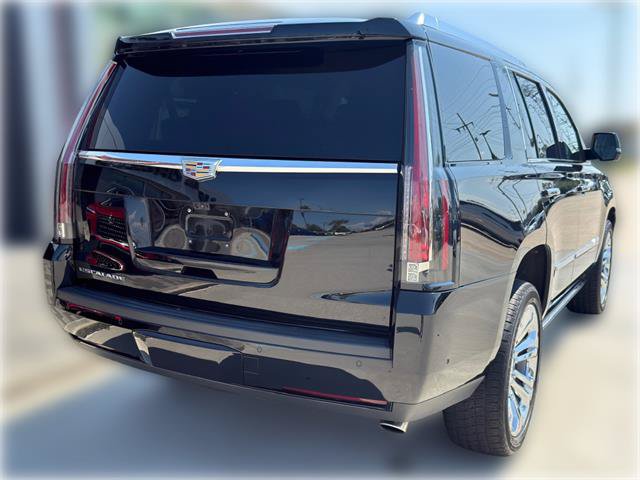 Used 2020 Cadillac Escalade Premium Luxury w/ LPO, Radiant Package RWD image 9
