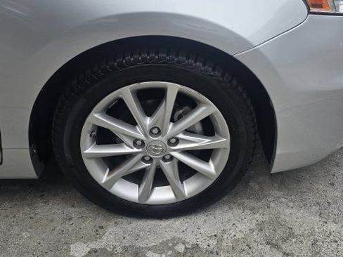Used 2012 Toyota Prius V Five FWD image 12