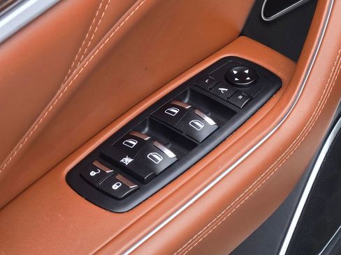 Used 2021 Maserati Levante GranLusso AWD/4WD image 34