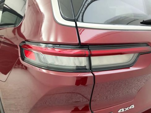 Used 2023 Jeep Grand Cherokee L Laredo w/ Luxury Tech Group I image 41