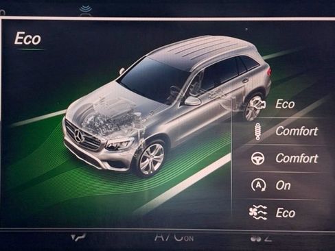 Used 2019 Mercedes-Benz GLC 43 AMG 4MATIC image 23