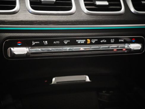 Certified 2023 Mercedes-Benz GLS 450 4MATIC image 26