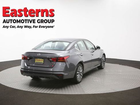 Used 2024 Nissan Altima 2.5 SV FWD image 39