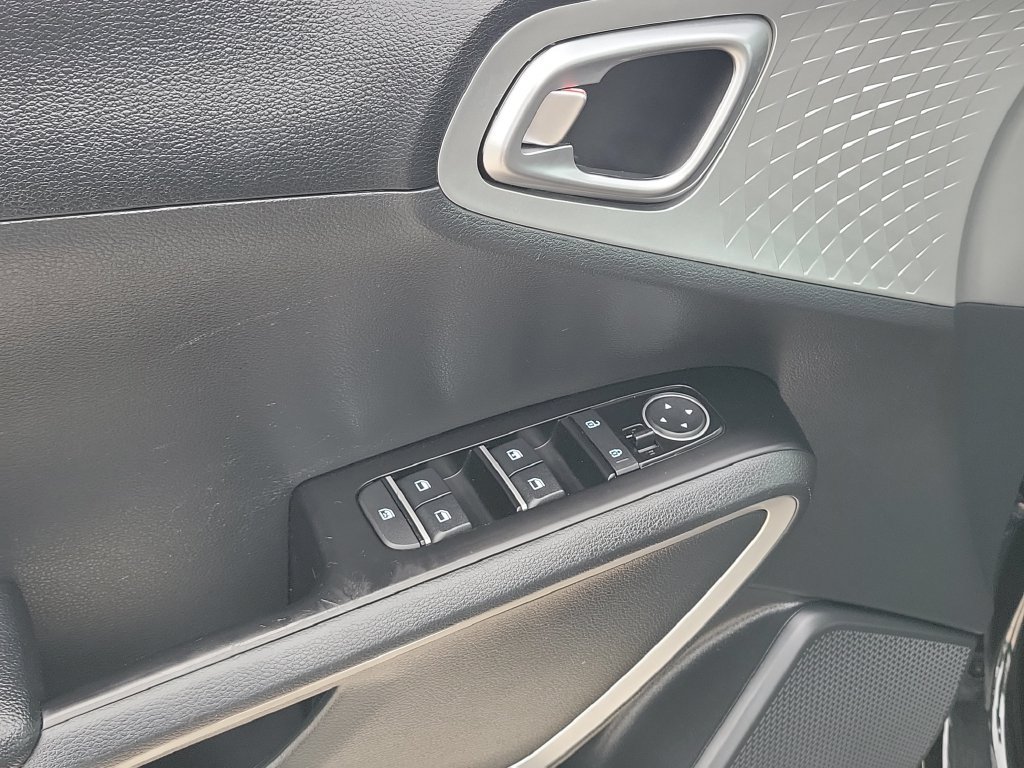 Certified 2024 Kia Soul LX w/ Option Group 015 FWD image 20